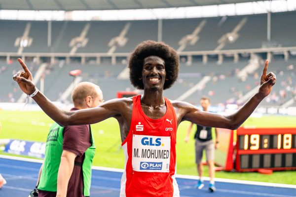 Deutscher Meister ueber 5000m Mohamed Mohumed (LG Olympia Dortmund) waehrend der deutschen Leichtathletik-Meisterschaften im Olympiastadion am 25.06.2022 in Berlin